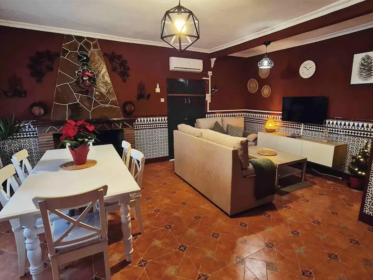 Villa La Casa Grande Sevilla 0*,